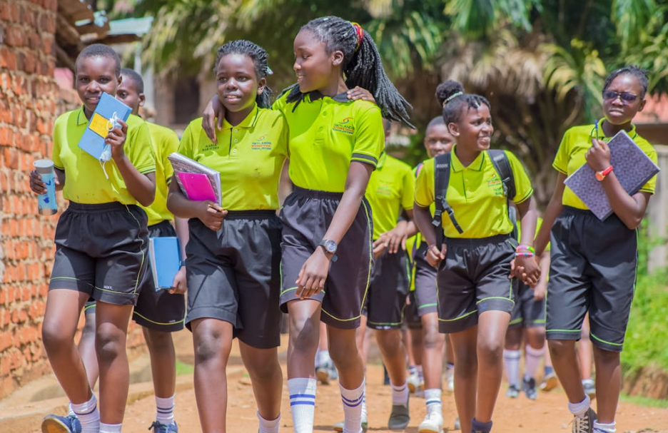 L’Importance de l’Éducation des Filles en Afrique : Un Défi et une Opportunité