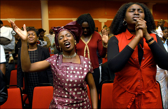 8 mars 2025 : Femmes et Religion au Togo – Entre Foi et Abus