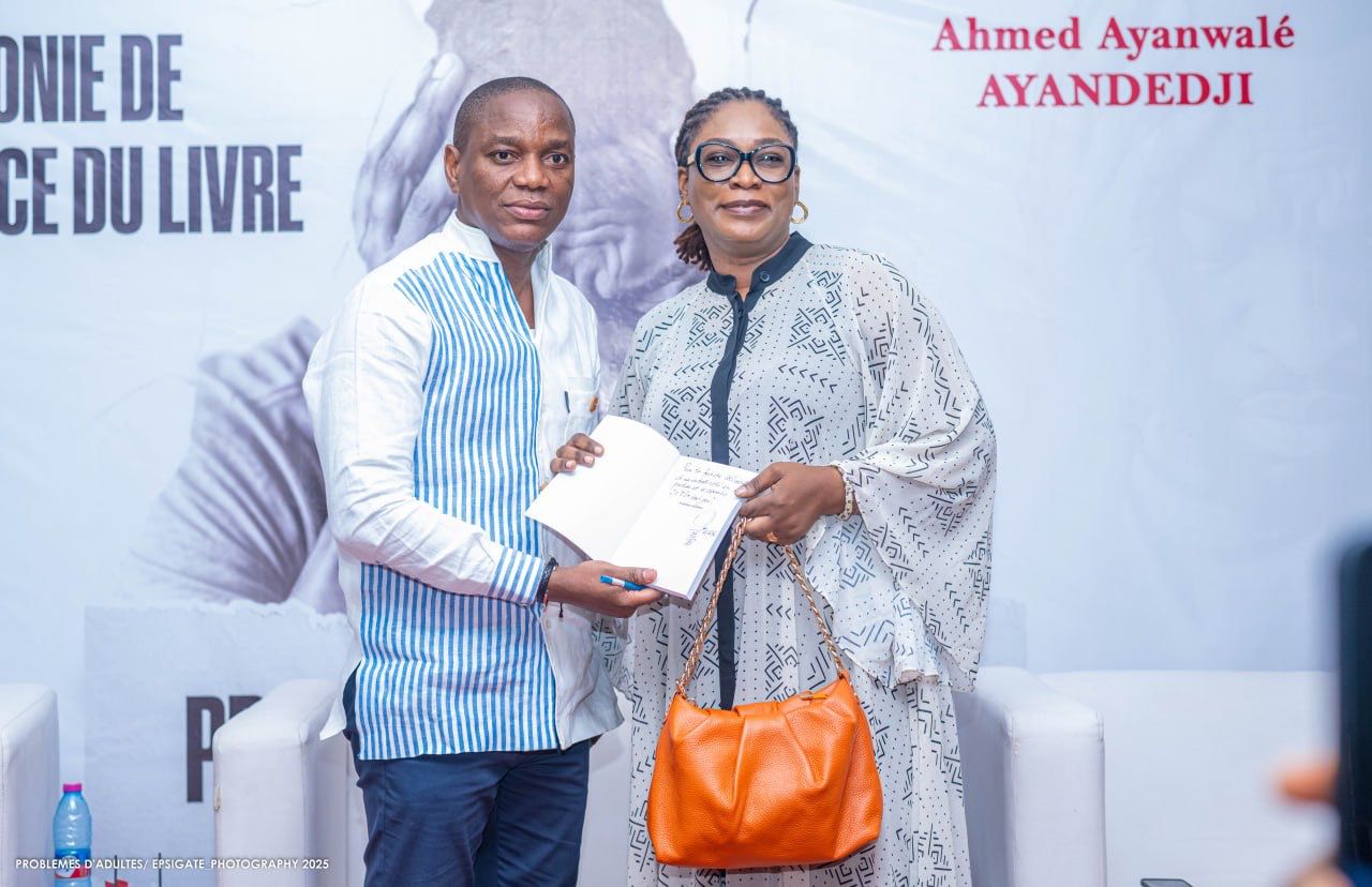 Littérature : Problèmes d’adultes, le premier ouvrage Ahmed Ayanwalé AYANDEDJI