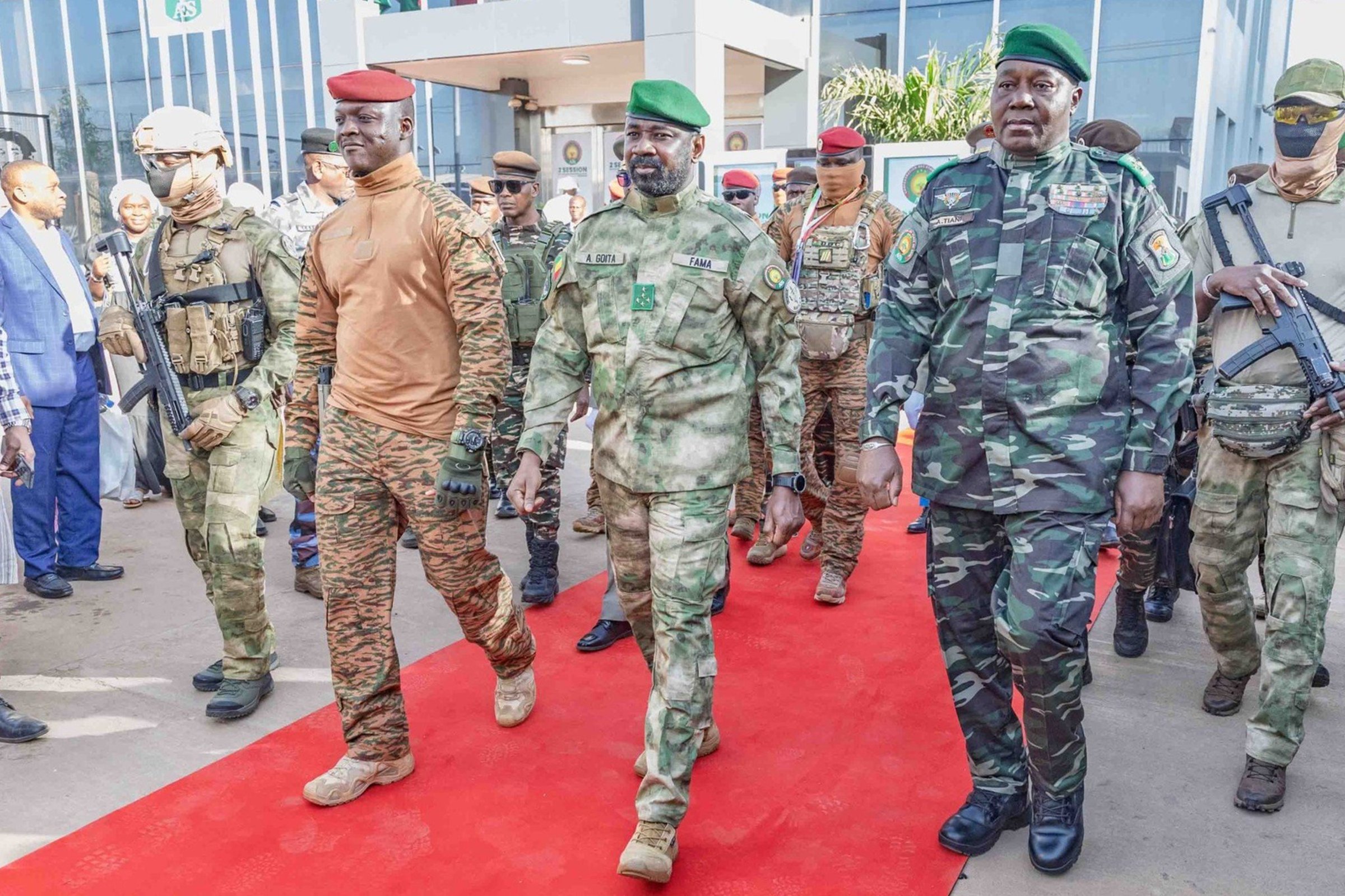 Ibrahim Traoré prend la tête de l’AES : les grandes décisions du sommet de Bamako