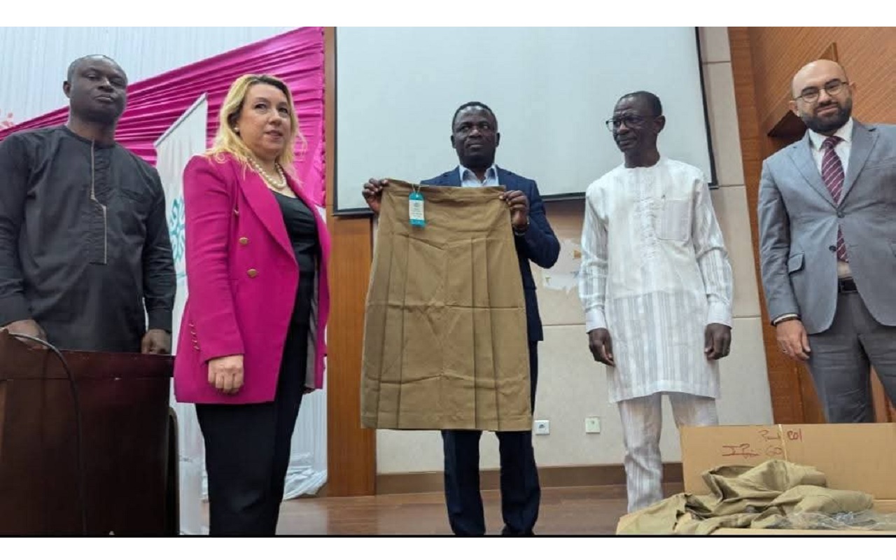 Togo : « Aujourd’hui, ce sont les Turcs qui habillent nos élèves », dénonce Nathaniel Olympio